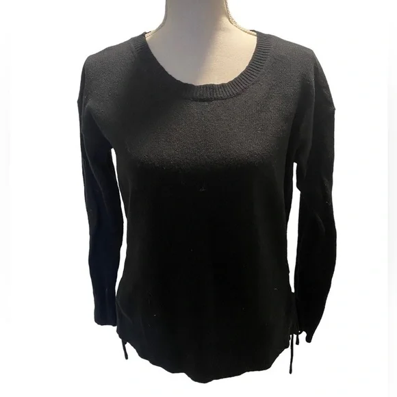 {DIP} Scoop Neck Sweater - Picture 1 of 3